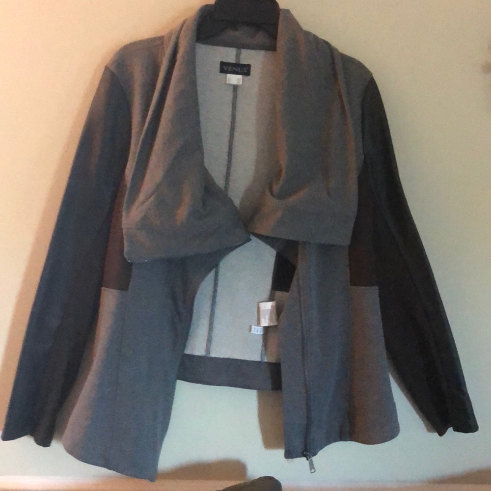 Jacket - Picture 3 of 4